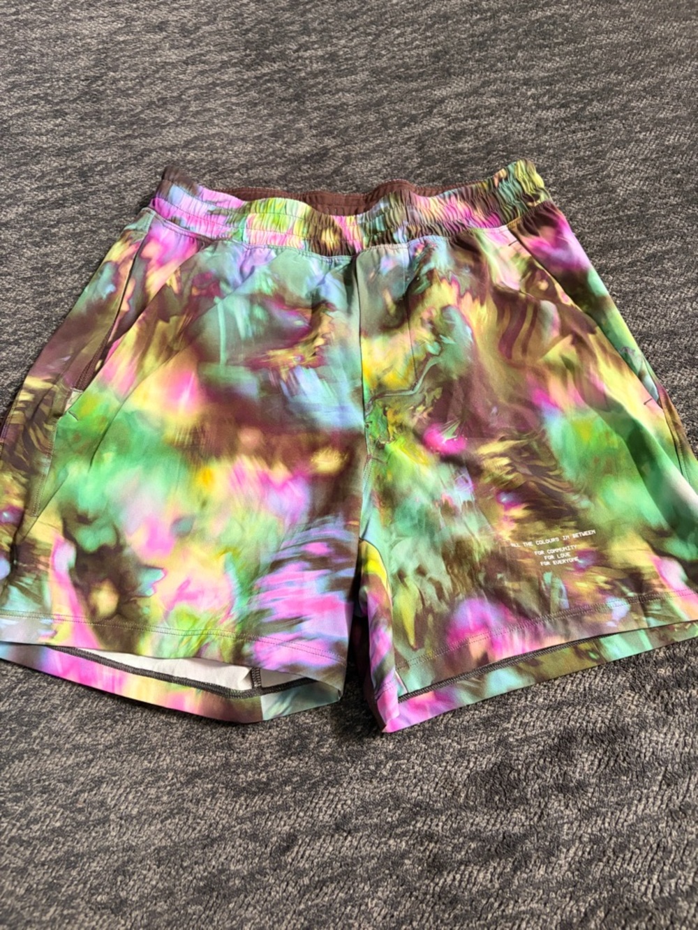 EUC Lululemon Pace Breaker Linerless Short 5"
XS.